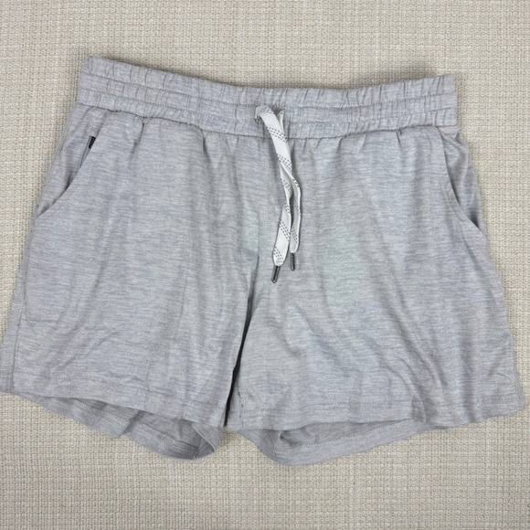 Pacific Trail Women's Pull On Cozy Shorts Elastic Waist Zipped Pocket Small - Picture 1 of 7